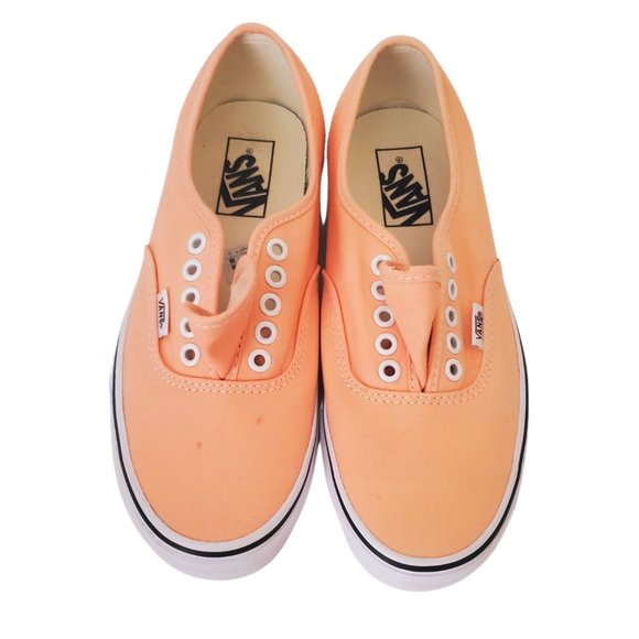 SOLD 🥳Vans Unisex Shoes NWOT - Picture 2 of 9